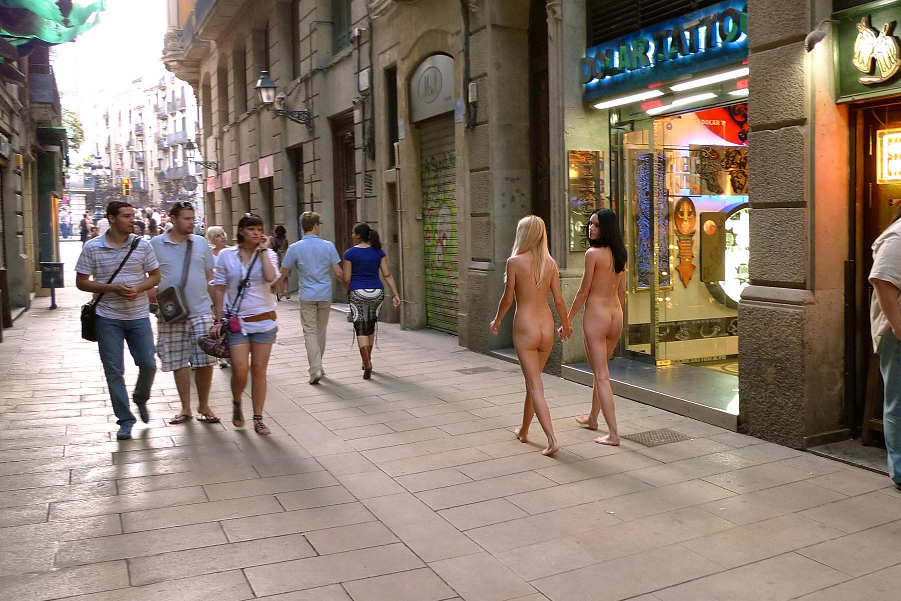 девочка голая на улице фото фото 116