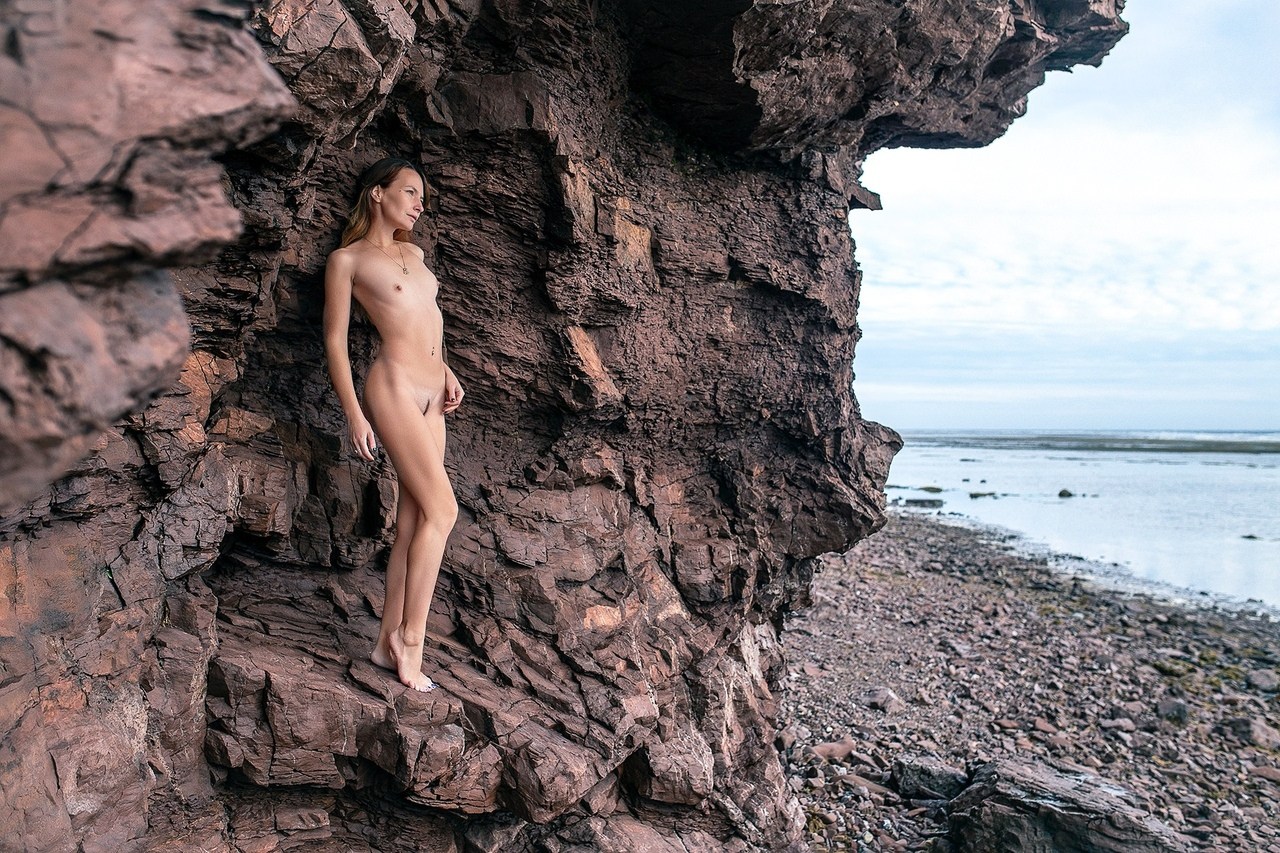 Liya's enchanting beauty a true erotic museThe mesmerizing allure of Liya revealedLiya an embodiment of sensual grace