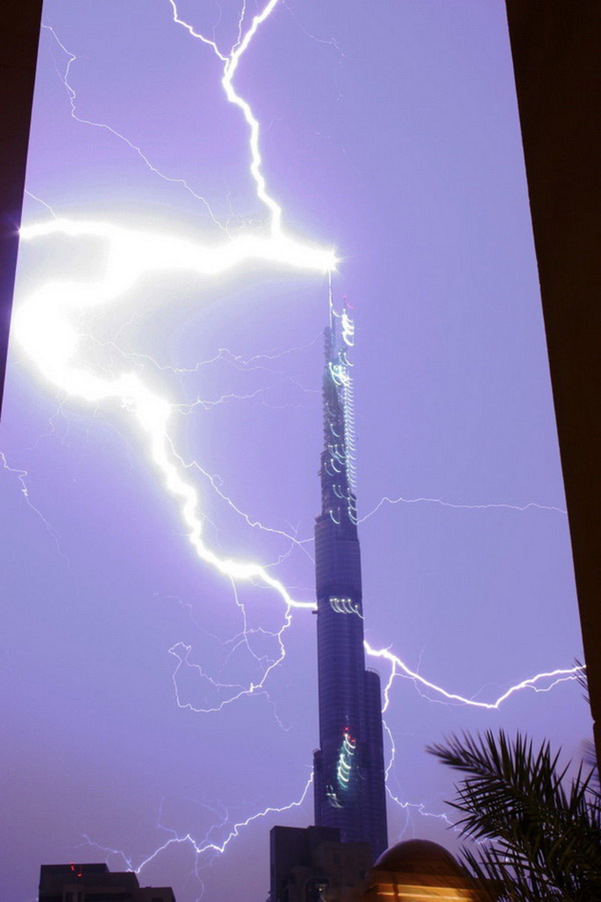 Бурдж-Халифа Дубай молния