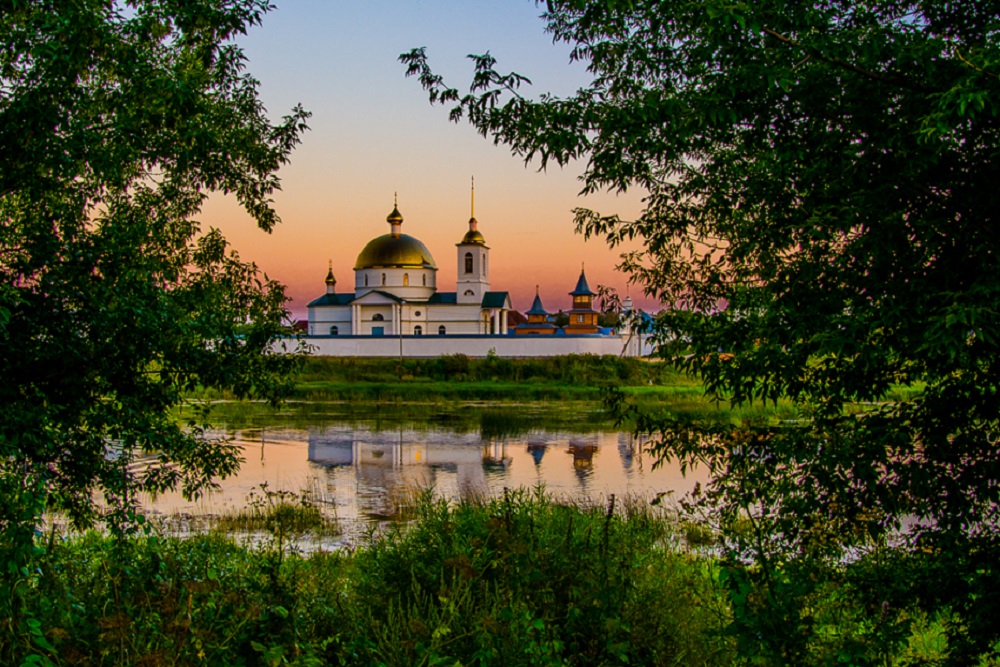 Порно Город Остров Псковской Обл